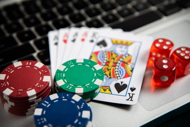 Live roulette table with dealer and multi-camera view